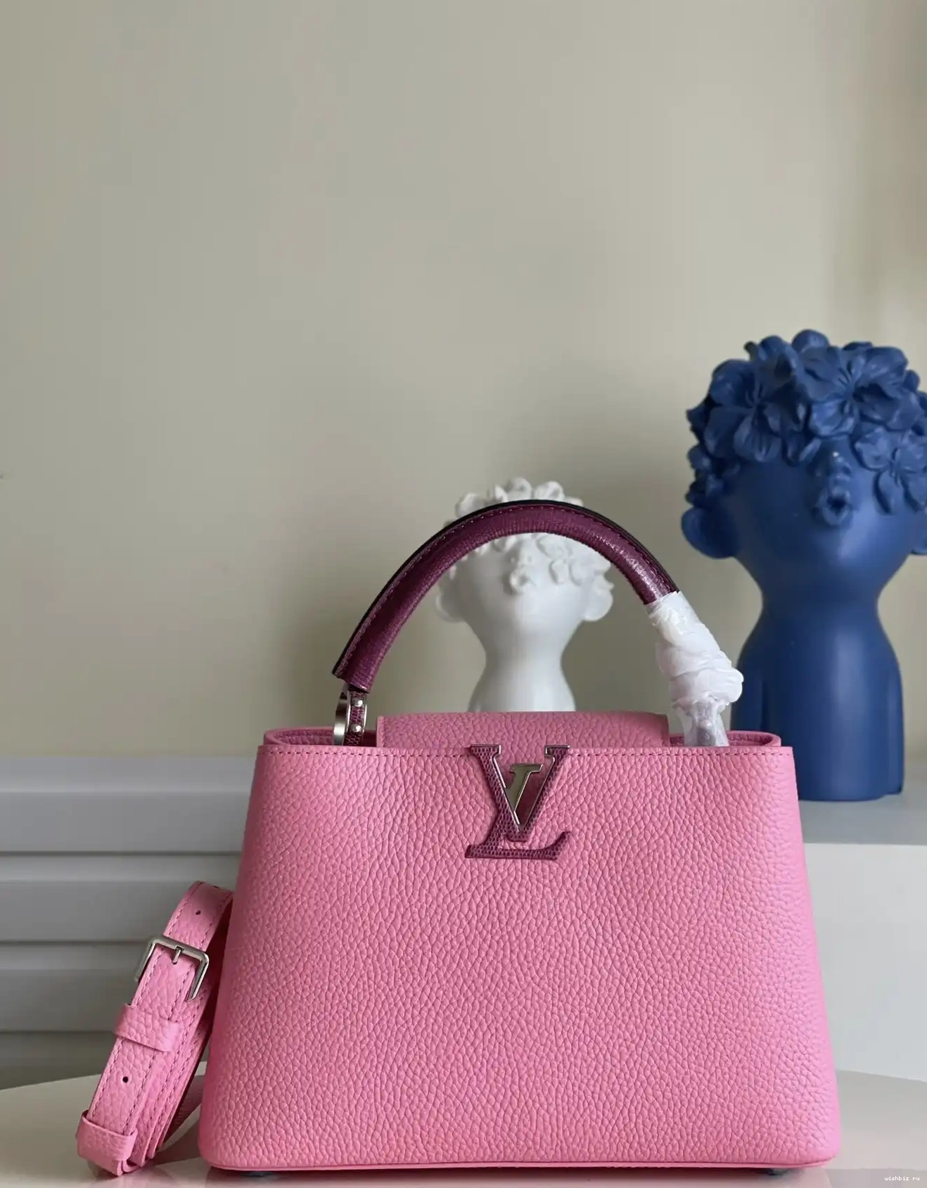 WIS CAPUCINES BB VUITTON LOUIS 0421
